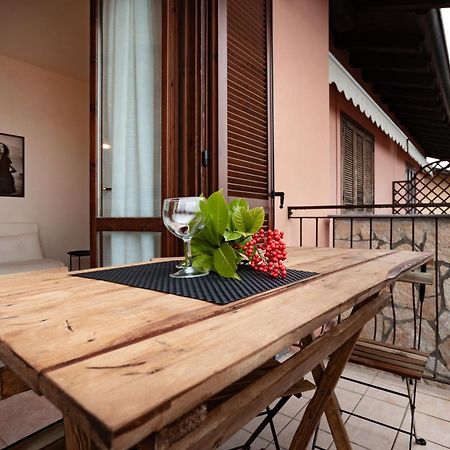 Casa Paris Apartment Sale Marasino Bagian luar foto